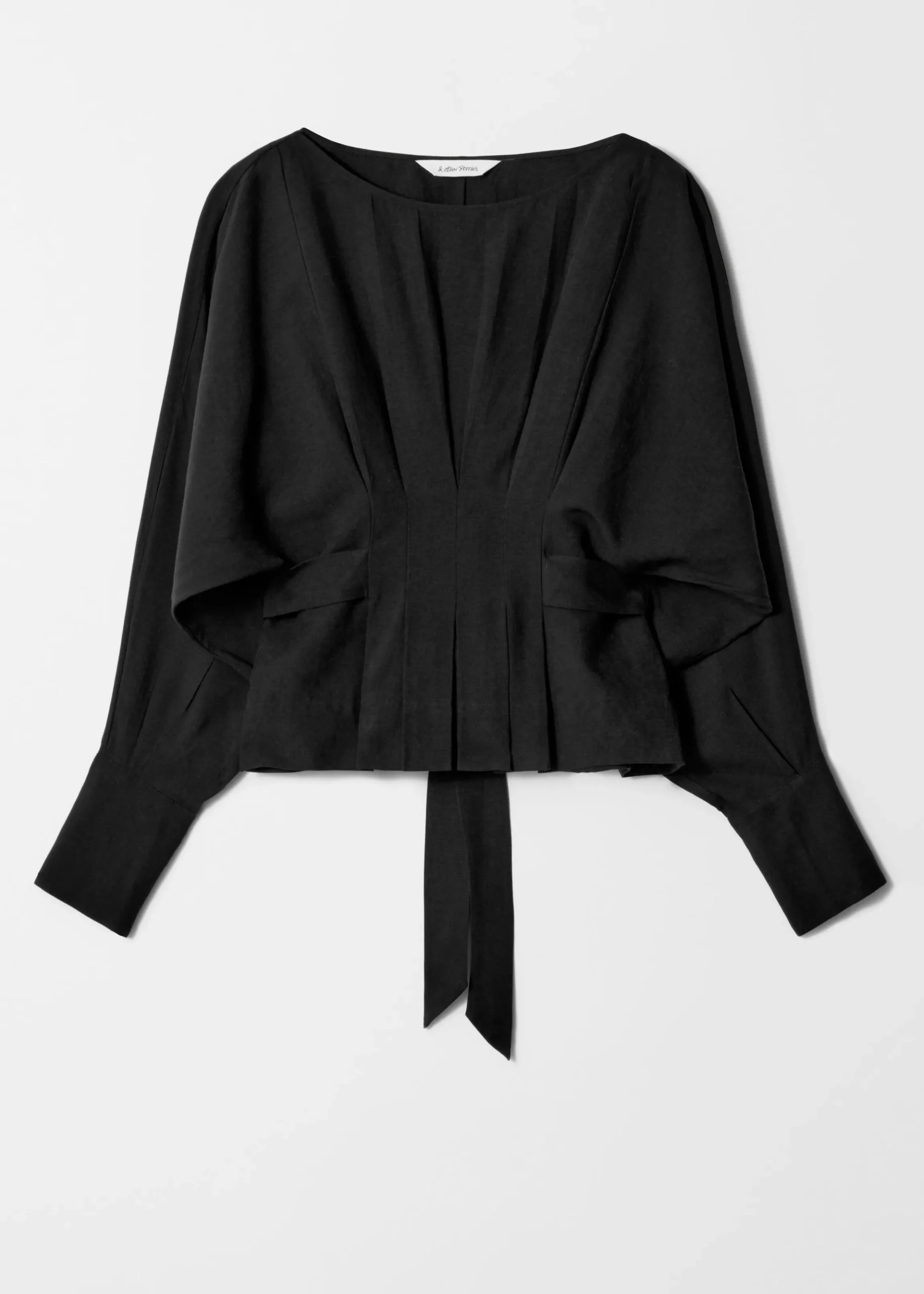 Plissierte Bluse mit U-Boot-Ausschnitt