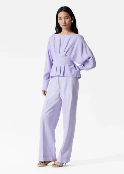 Plissierte Bluse mit U-Boot-Ausschnitt