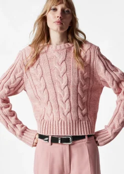 Pullover mit Zopfstrickmuster