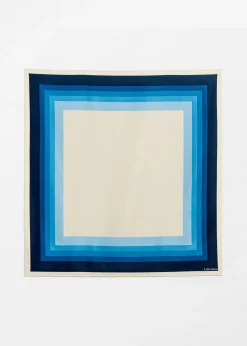 Quadratischer Schal mit Farbverlauf