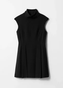 Rollkragen-Minikleid mit Falten
