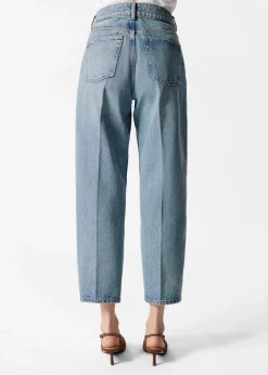 Schmal zulaufende Jeans