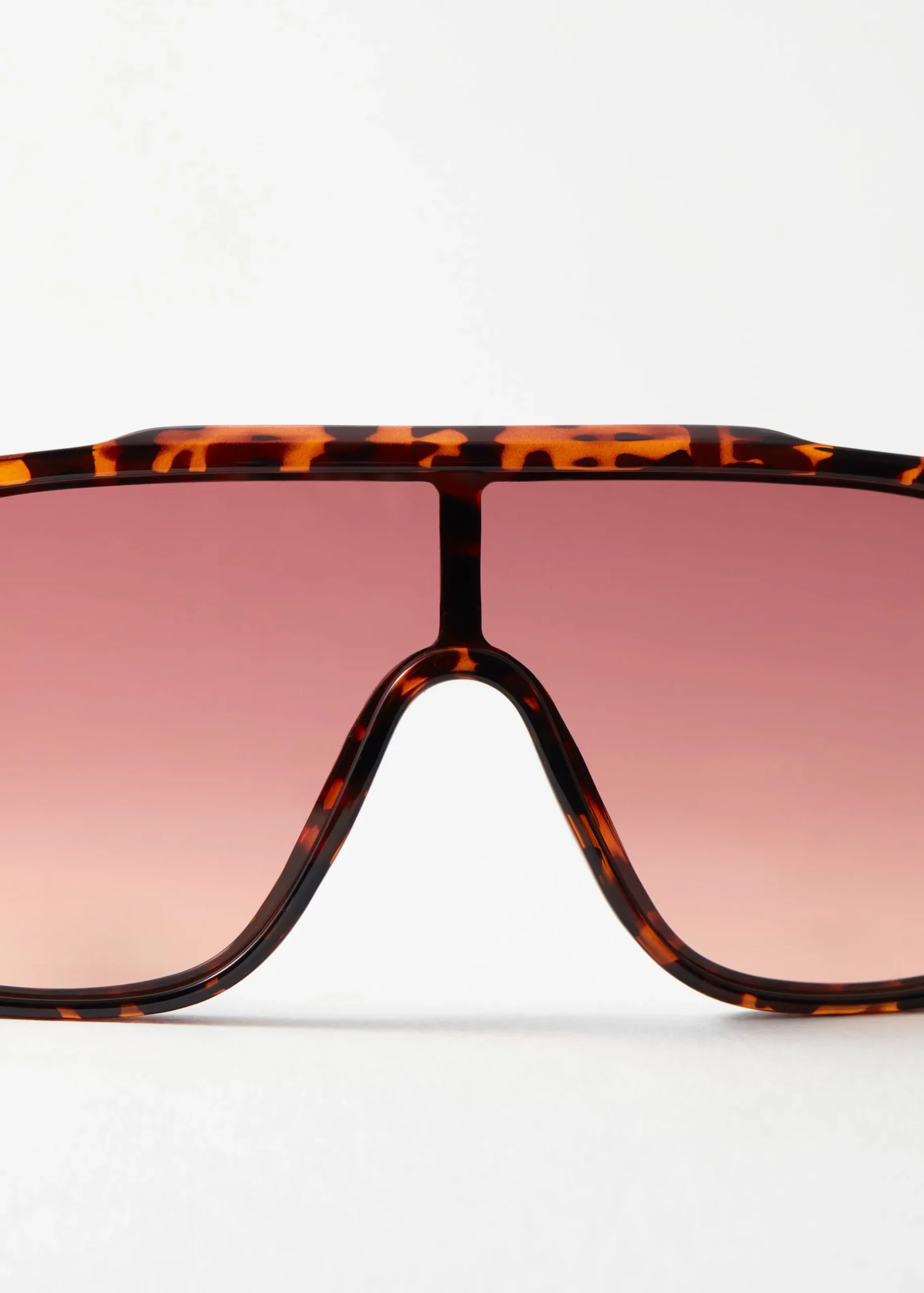 Sonnenbrille im Piloten-Stil