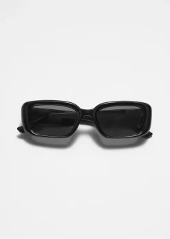 Sonnenbrille mit breitem, rechteckigem Rahmen