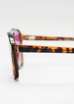 Sonnenbrille mit Pilotenrahmen