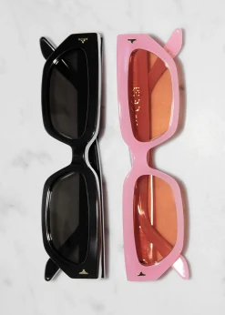 Sonnenbrille mit schmalem Rahmen aus Acetat