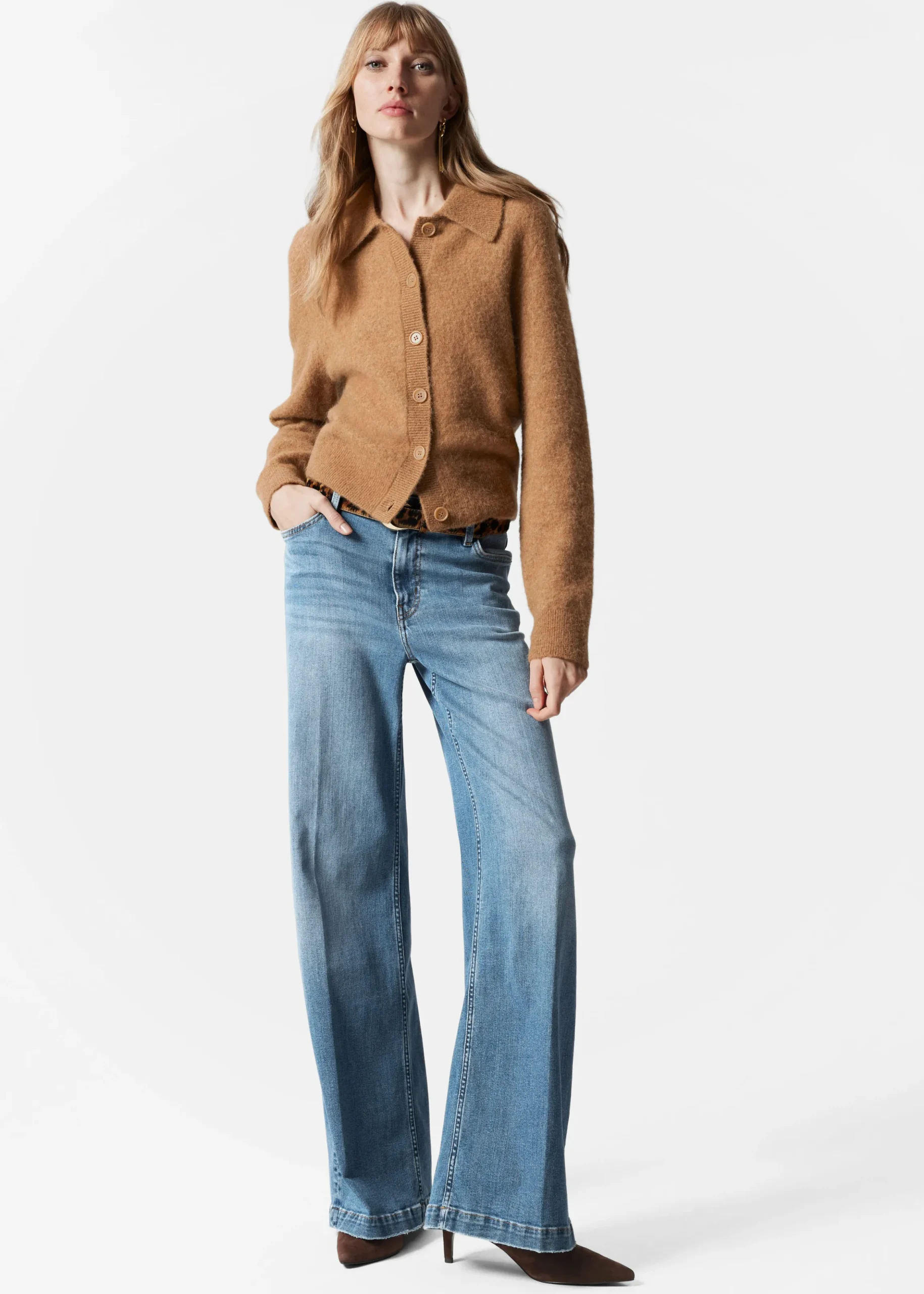 Strickjacke mit Kragen