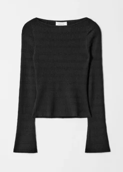 Strickoberteil mit U-Boot-Ausschnitt