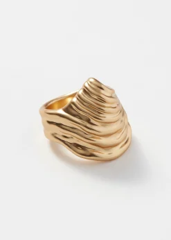 Unregelmäßig geformter Ring