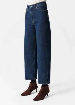 Verkürzte Jeans mit weitem Bein
