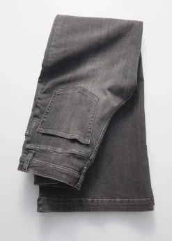 Weite Jeans mit Bügelfalten