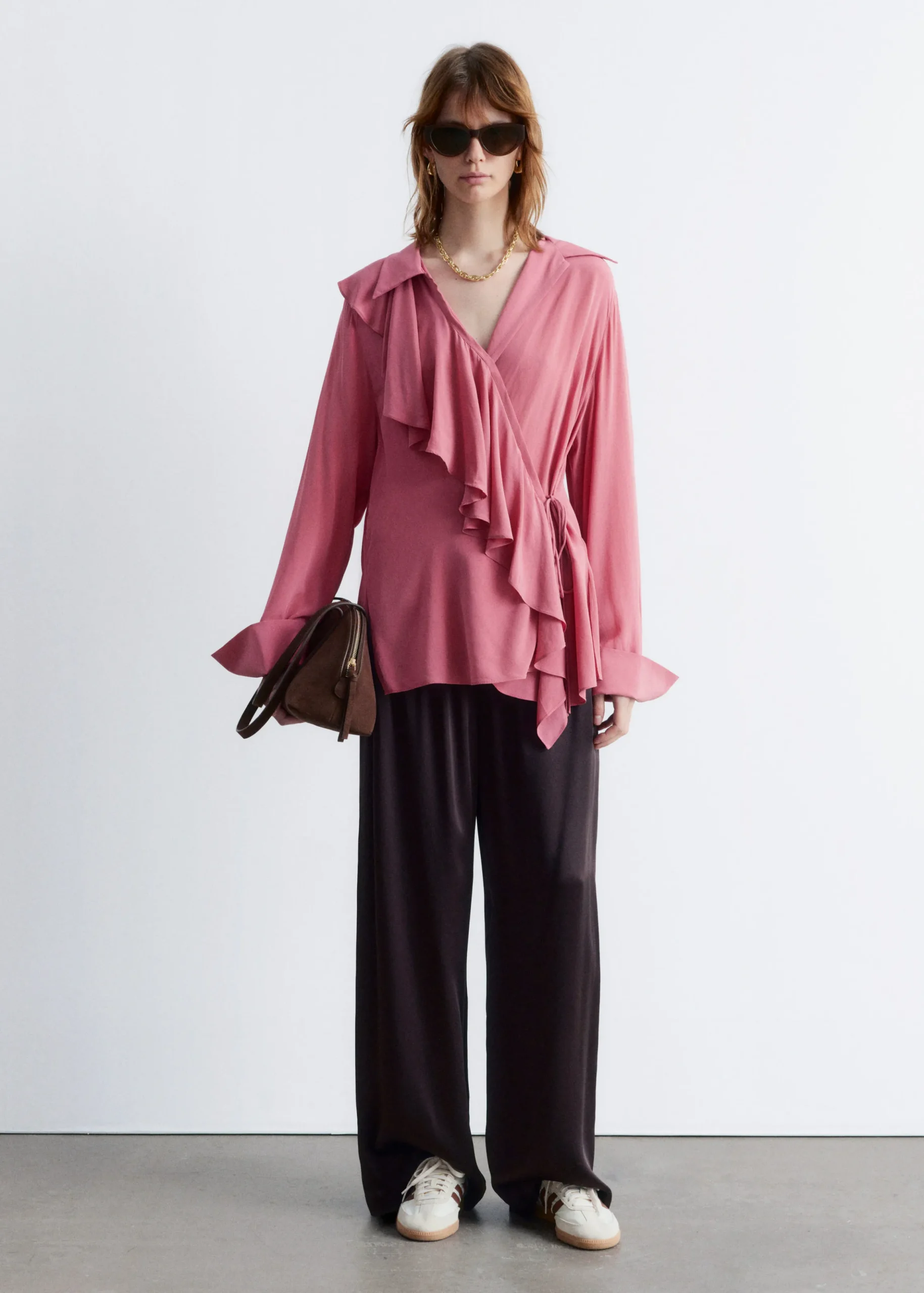 Wickelbluse mit Rüschen
