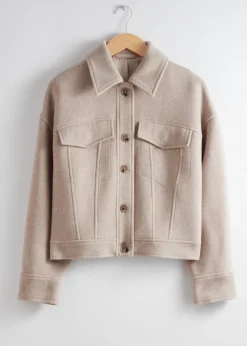 Wolljacke mit Kragen